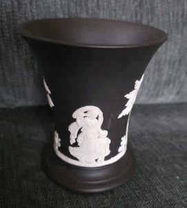 WEDGEWOOD JASPERWARE ~ SCHWARZE BASALTVASE ENGLAND 4" - Bild 1 von 3