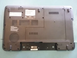 TOSHIBA Satellite L675D Bottom Case Cover + Rubbers + Speakers+USB K000099470 85 - Picture 1 of 2