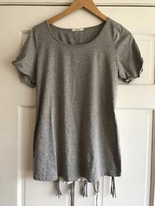 Staffelei Anthropologie kurzärmliges graues Fransen Boho Top Shirt Damen Medium - Bild 1 von 3