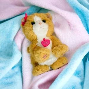 Juguete interactivo de peluche Hasbro FurReal Friends Daisy Play With Me Orange Kitty Cat - Imagen 1 de 11