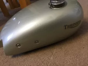 Serbatoio carburante Triumph T90 T70 6T (NON SICURO) - Foto 1 di 15
