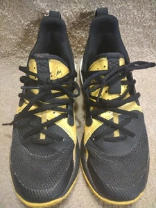 Under Armour Icon Ce Sc HOVR Micro Black/Yellow Shoes Size 4.5Y 3022419-999 Kids - Picture 1 of 9