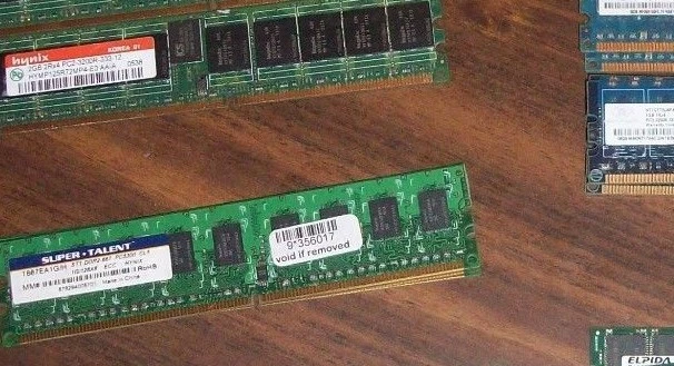 SUPER TALENT T667EA1G/H STT DDR2-667 PC5300 1G/128x8 CL5  - Image 1 of 1