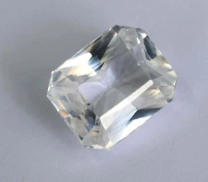 Piedra preciosa facetada con forma de cojín de zafiro blanco natural de 10,35 quilates - Imagen 1 de 10