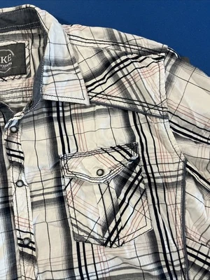 BKE Mens Pearl Snap Shirt Size XXL White / Black Plaid Athletic Fit Long Sleeve - Image 1 of 4