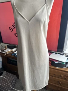 Marks & Spencer M&S Stone Colour Slip Size 14 - Picture 1 of 7