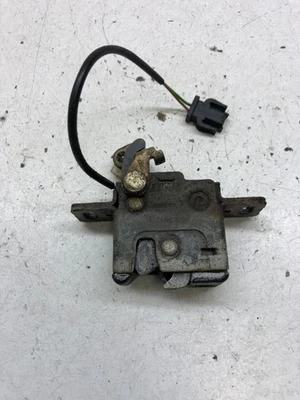 Audi 100 S4 C4 1992 Tailgate trunk boot lock catch latch 4A9827506B DRA53731 - Image 1 of 2