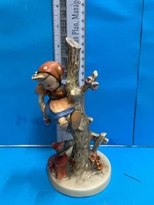 Goebel Hummel Figur 56 B, Out of Danger, TMK #2 - Bild 1 von 5