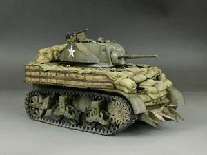 Carro armato leggero Stuart 1/35 costruito seconda guerra mondiale USA M5A1 con sacchetti di sabbia in resina e forniture modello - Foto 1 di 15