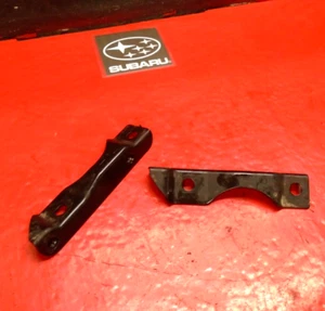 06 07 JUEGO DE SOPORTES DE SUBMARCO DIFERENCIAL TRASERO SUBARU IMPREZA DIFERENCIAL BASE DE FABRICANTE DE EQUIPOS ORIGINALES - Imagen 1 de 3