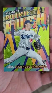 2024 Topps Chrome - All-Etch Rookie Rush #CERR-16 Yoshinobu Yamamoto (RC) - Foto 1 di 7