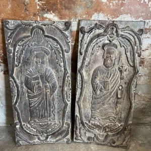 Ancienne Paire de panneaux en bois sculpté – Art religieux. Philippines, XVIIe - Foto 1 di 15
