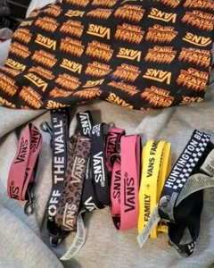 Lote 7 LLAVERO VANS CORDÓN Rosa/Negro/Leopardo y One Vans/Bolso Stranger Things. - Imagen 1 de 9