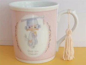 Enesco Precious Moments Bless You Graduate Tasse Becher rosa Quaste 1991 Abschluss - Bild 1 von 1