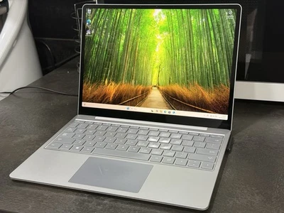 Microsoft Surface Laptop Go 2 2013 12.4" i5-1135G7 128GB SSD 8GB RAM W11P - Immagine 1 di 4