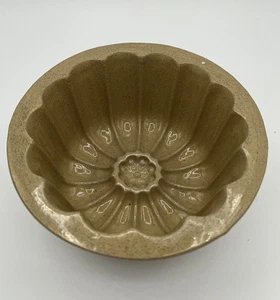 Moira Farmhouse Stoneware Mould Ceramic - Picture 1 of 4