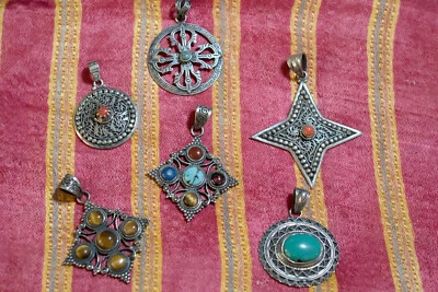 pendaglio nepalese ,occhio di tigre  multistone  pendaglio doppio dorje - Immagine 1 di 4