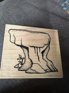 Stempel Plateau Felsenlandschaft Leigh’s Wunschbrunnen 3” x 2,5” - Bild 1 von 3