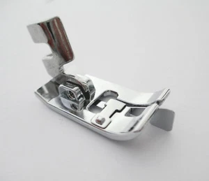 OVERCASTING / OVERCAST FOOT with GUIDE for SINGER LOW SHANK * see listed models - Picture 1 of 6