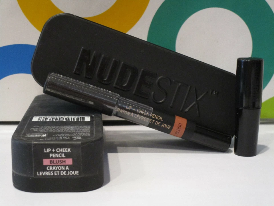 NUDESTIX ~ LÁPIZ LABIO + MEJILLA ~ RUBOR ~ TAMAÑO COMPLETO EN CAJA Foto 1 de 1
