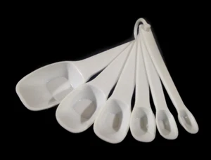 Vintage Rubbermaid White 6 pc Measuring Spoon Set #2231 thru #2236 - Picture 1 of 9
