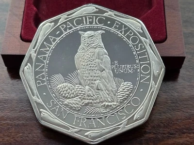 🦉 2015 Niue 10 oz Silver Octagonal “Panama-Pacific Exposition” Coin #0386 - Box - Image 1 of 4
