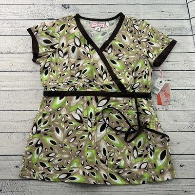 Blusa esfoliante feminina Koi Kathy Peterson Kathryn manga curta XS Free Spirit marrom - Imagem 1 de 4