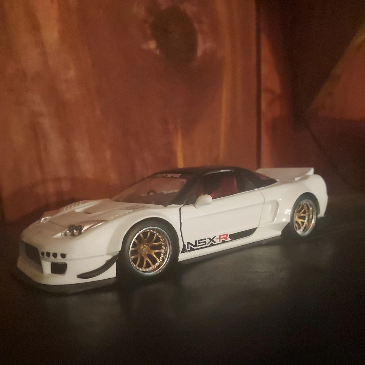 Preços baixos em 1:24 Honda Jada Toys Veículos de brinquedo e de