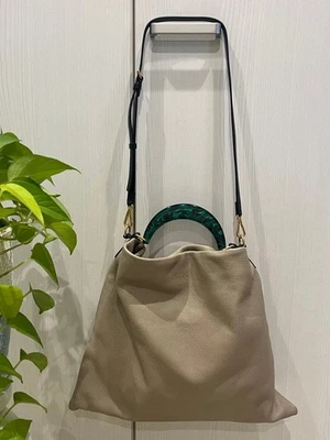 Bolso Hobo Marni Venice Mediano Cuero Beig Japón Foto 1 de 4