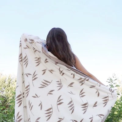 New LITTLE GIRAFFE Luxe Willow Eucalyptus Throw Size 45"×59" - Image 1 of 4