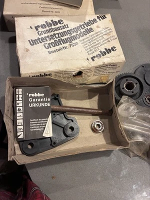 Robbe Gear Drive Combinando Dos Motores 40-60 Para Balsa R/C Modelo Avión Kit Foto 1 de 4
