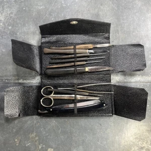 Ancienne trousse médicale de dissection chirurgicale, début XXème - Bild 1 von 13