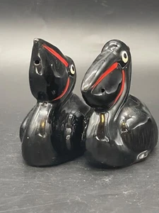 Mid century, ceramic, black pelican, salt/pepper shakers - Picture 1 of 7