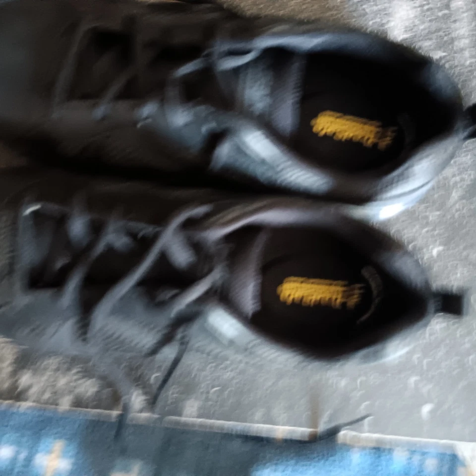 Zapato de trabajo antideslizante Tread Safe para mujer nuevo nunca usado. Talla 11 Ancho Foto 1 de 2