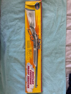 Pistola de tapa de rifle Rustler Cheyenne Sharp Shooter de colección de Crescent co. Foto 1 de 4