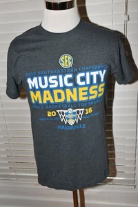 NUEVA CAMISETA 2016 SEC Torneo de Baloncesto para Hombres Nashville Music City Madness M - Imagen 1 de 2