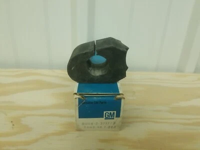 NOS GM# 371773   1972-75 Chevrolet Chevelle Camaro Nova 1" Sway Bar Bushing - Image 1 of 4