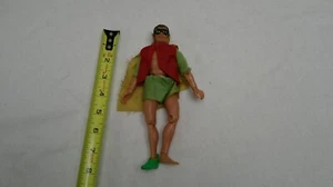 VINTAGE MEGO ACTION FIGURE SUPERHERO BOY WONDER ROBIN BATMAN SIDE KICK - Picture 1 of 4