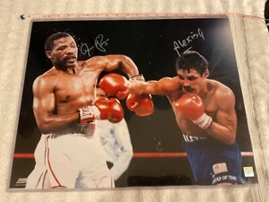 authentic 16x20 alexis aguello vs aaron pryor signed collectible PHOTOGRAPH - Picture 1 of 12