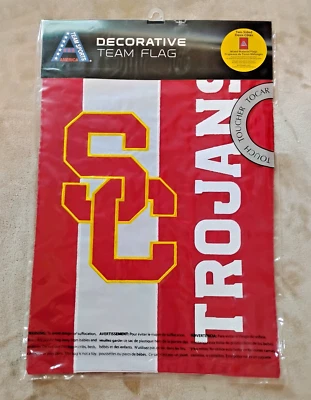 University of Southern California (USC) Trojans Garden Flag (12.5" x 18") - Image 1 of 4