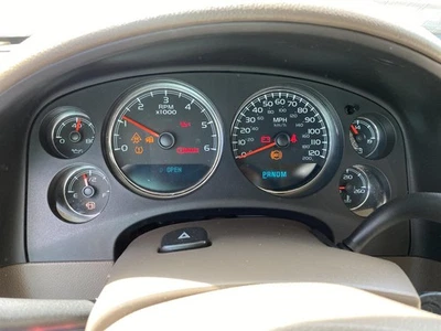 Medidor de velocímetro usado se adapta a: Chevrolet Tahoe Cluster 2011 grado A de EE. UU. Foto 1 de 4