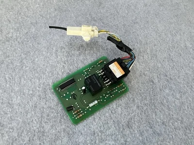 Módulo de control de relé acondicionador Toyota Tacoma SR5 1996-2000 88650-04010 Foto 1 de 4