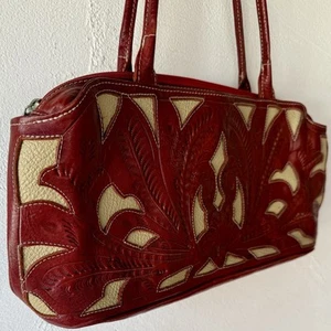 Leaders in Leather Red Hand Tooled Labrado Cutout Shoulder Bag Tote Paraguay - Picture 1 of 8