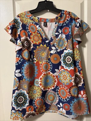 Blusa sin mangas Shein Curve para mujer 4XL multicolor cuello en V, aleteo. Foto 1 de 4