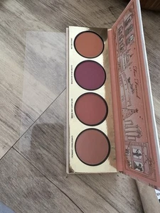 Too Faced Christmas In The City Rome Face Palette Blush - Picture 1 of 3