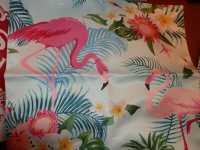 Tropical Set of 2 Decorative Pillow Covers 17 x 17” Hibiscus Flamingo Tropical - Imagem 1 de 3
