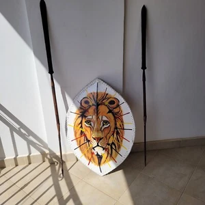 Maasai Shield With A Paint Of A Lion And Two Maasai Lion Spears - Picture 1 of 13