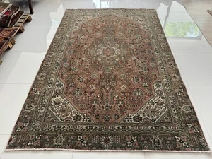Vintage Hand Knotted Wool Oriental Rug, 6x9 Area Carpet - Picture 1 of 10
