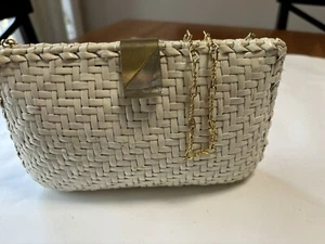 Purse White Wicker Clutch Small Cross Body Gold Chain Made In Italy Mark Rodo. - Picture 1 of 11