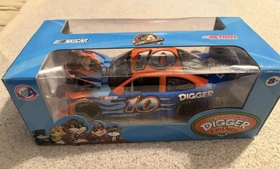 Action Racing Gold Series Stock Car Digger #10 2010 Fusion Limited Edition - Image 1 of 4
